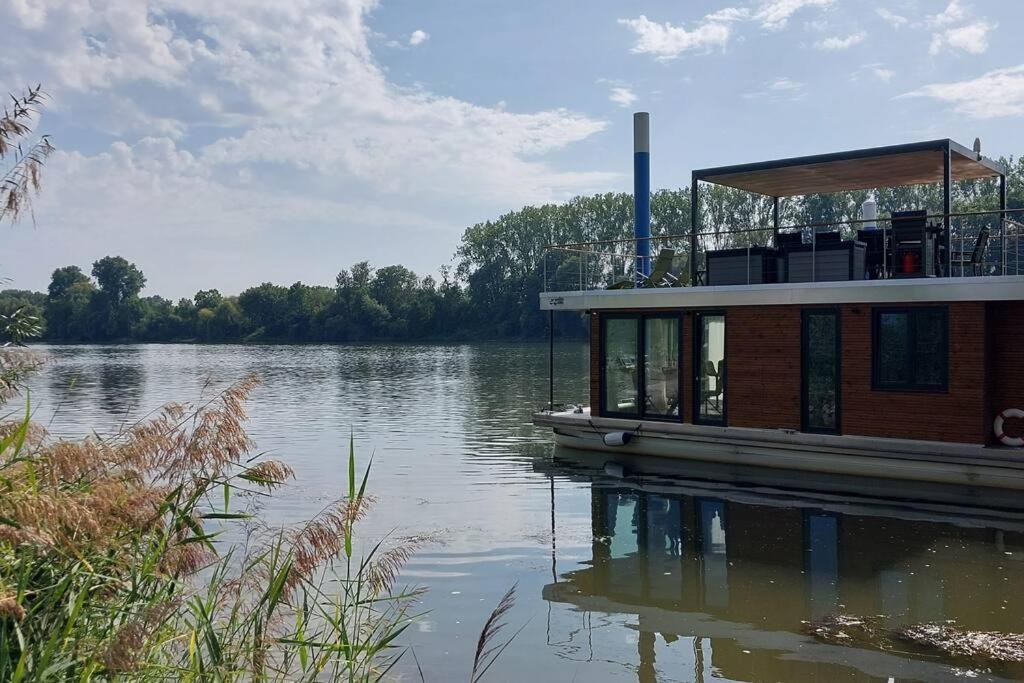 Riverboat-Rhein-Main Ferienloft Wiesbaden Exterior foto